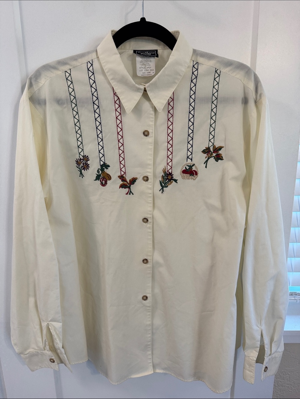 Vintage Southern Lady Cream Button Front Shirt Embroidered Whimsical Grandma Top